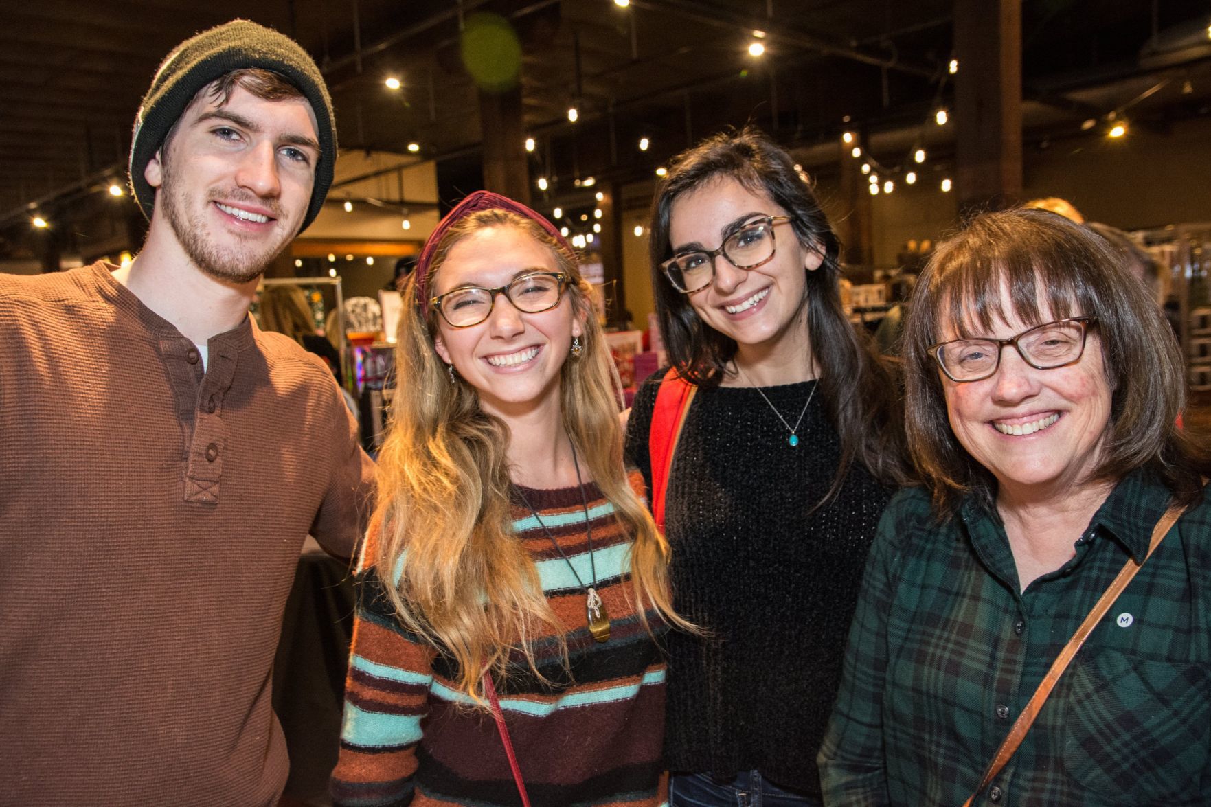 St. Louis Post-Dispatch Holiday Pop & Shop Event